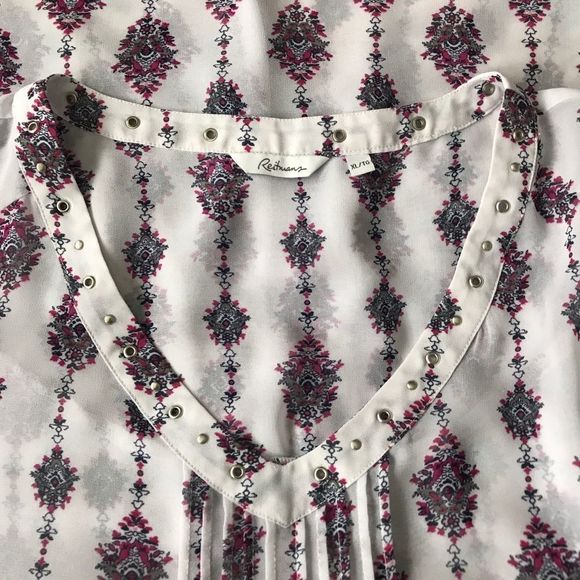 Reitmans White and Pink Patterned Blouse - Picture 5 of 7